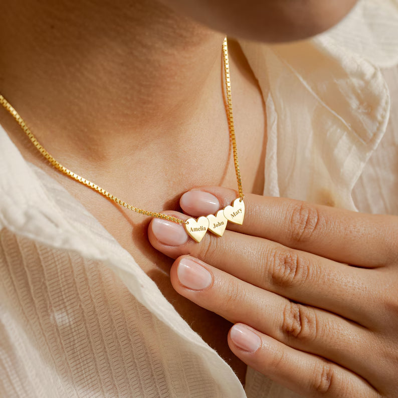 Colar Corações de Amor | Banhado em Ouro 18K