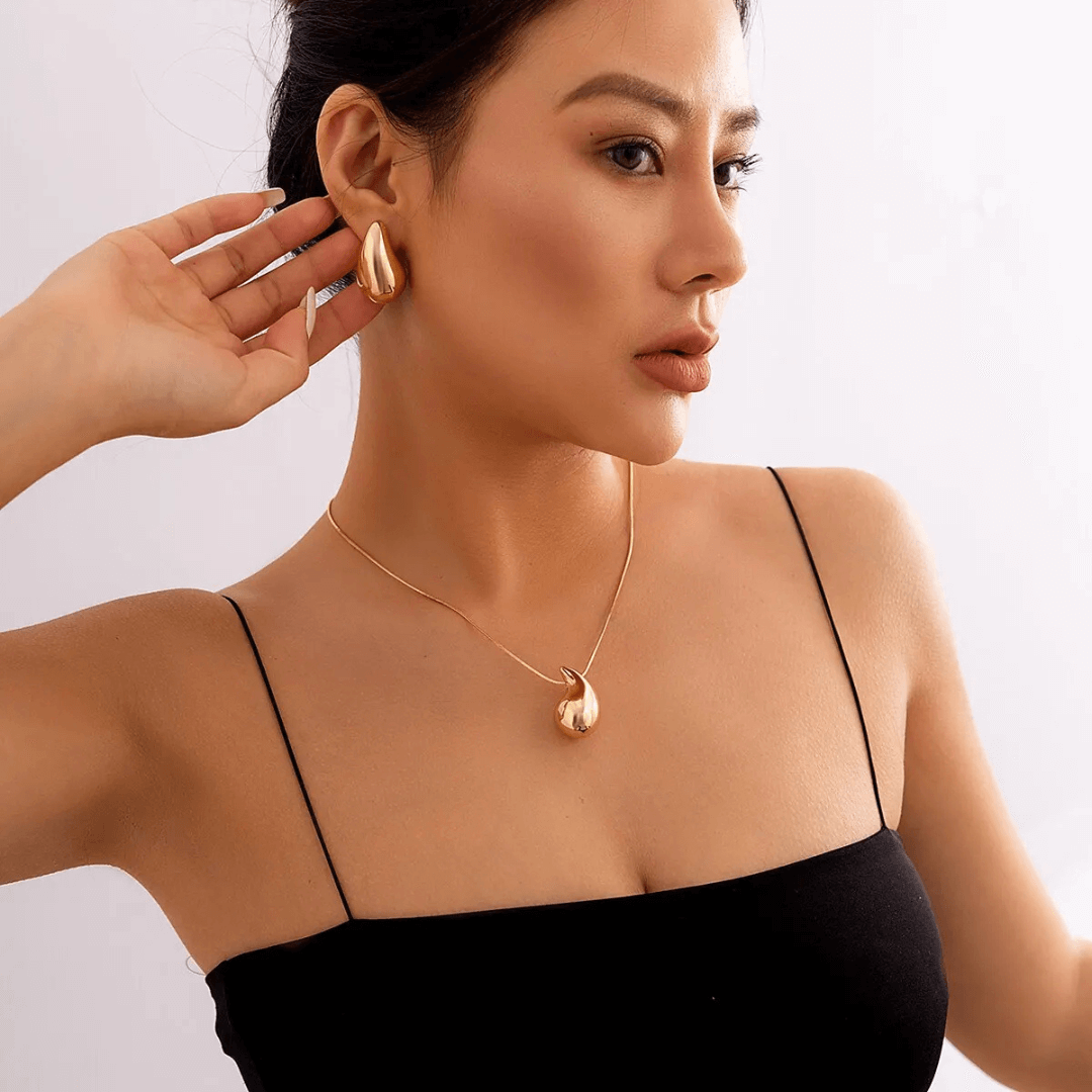 Conjunto Luminoz Brincos e colar de Lagrima