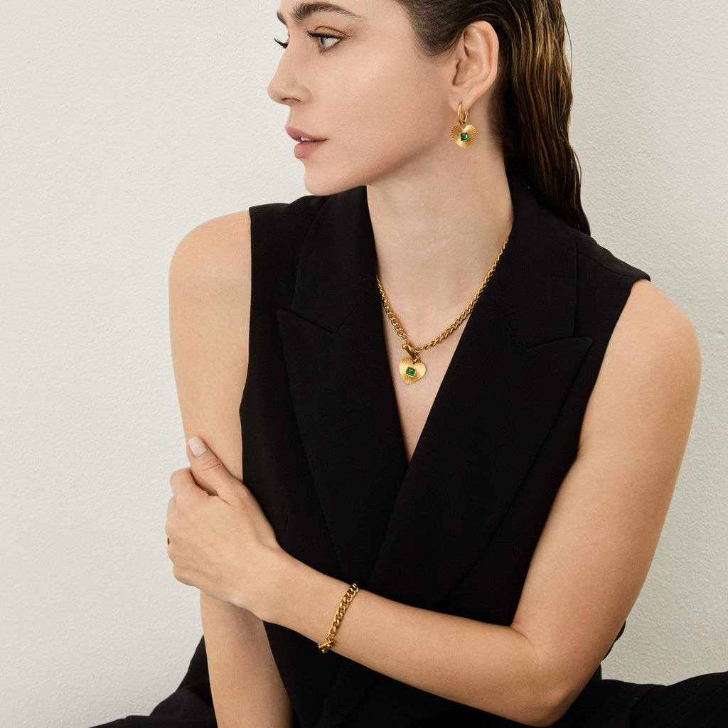 Colar Coração Esmeralda - Banhado em Ouro 18k