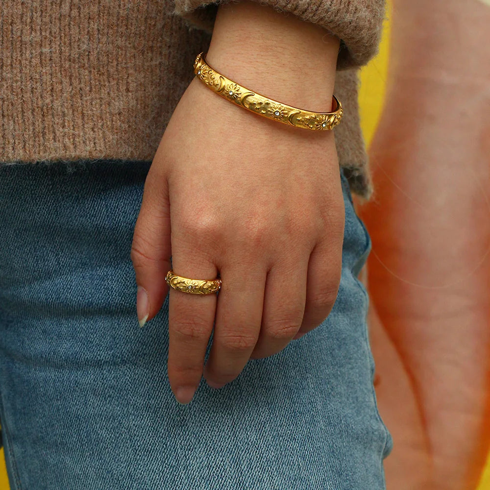 Pulseiras Celestial Harmonia | Banahdo em Ouro 18k