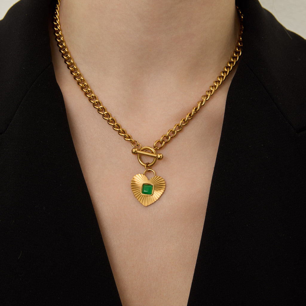 Colar Coração Esmeralda - Banhado em Ouro 18k