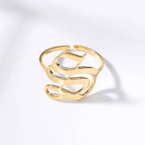 Anel Elegance Inicial - Sua Marca Pessoal - Banhado em Ouro 18K