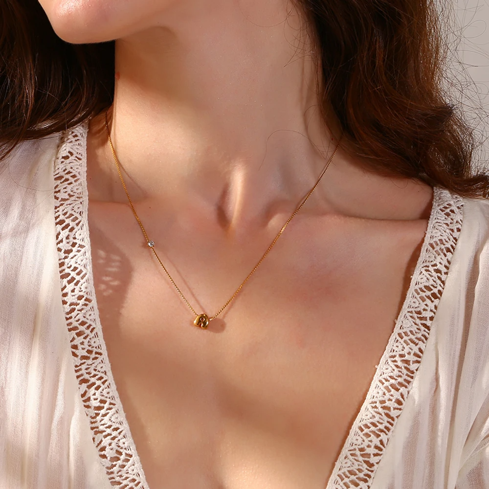 Ponto de Luz & Inicial | Colar + Pingente Banhado em Ouro 18K