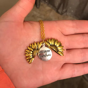 Colar + Medalhão "Meu Sol" | Banhado em Ouro 18k
