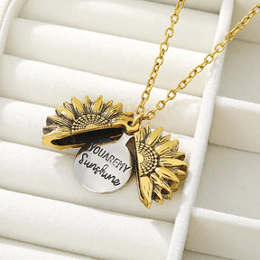 Colar + Medalhão "Meu Sol" | Banhado em Ouro 18k
