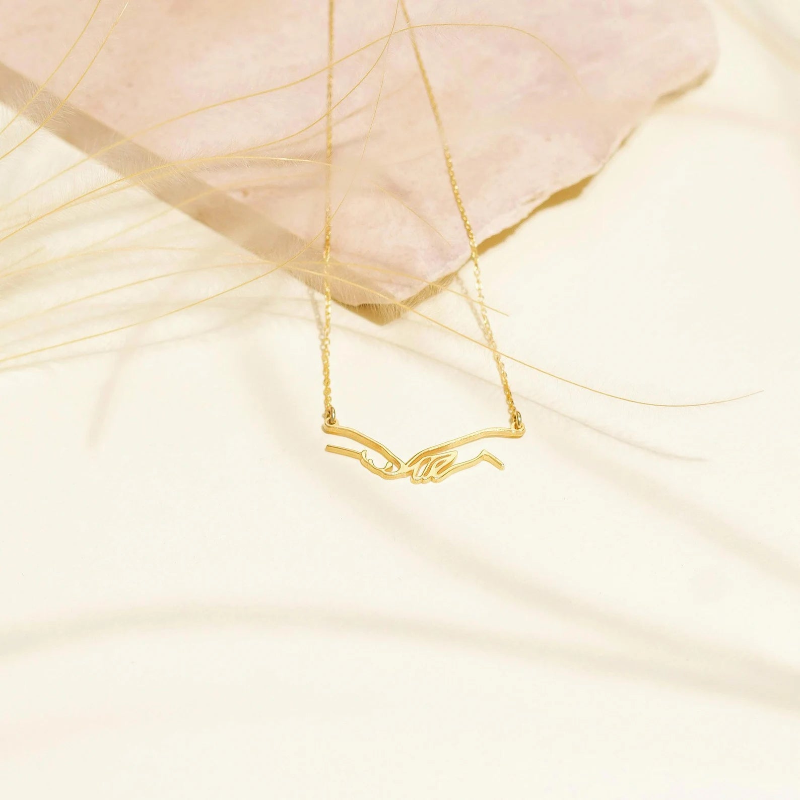 Colar Amor Mão & Pata| Banhado em Ouro 18K